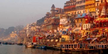 Dashashwamedh Ghats - A Spiritual Journey through Varanasi